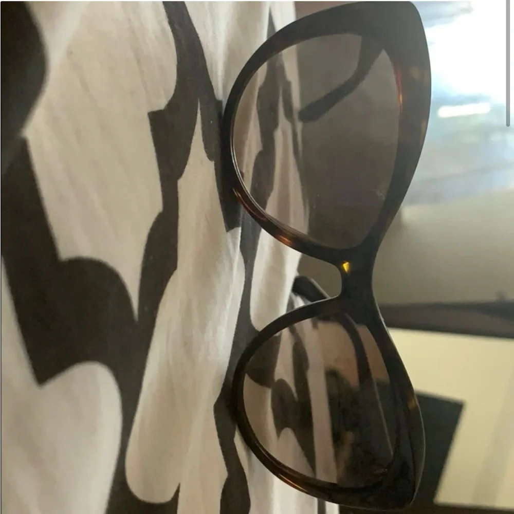 Gorgeous Tory Burch Brown Cat-Eye Sunglasses - gently used! - Picture 2 of 6